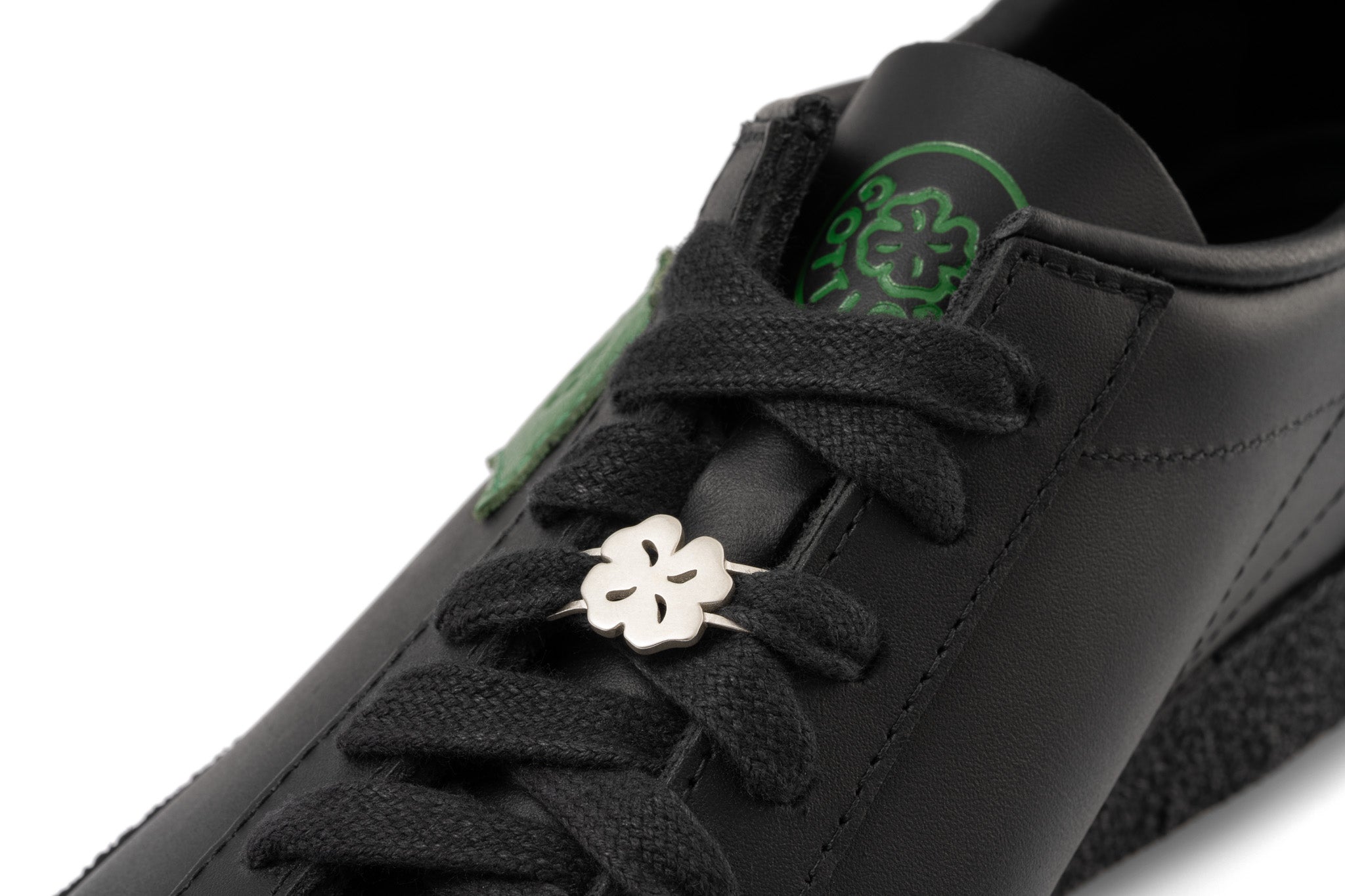 Gottlob Clover Lace Charm